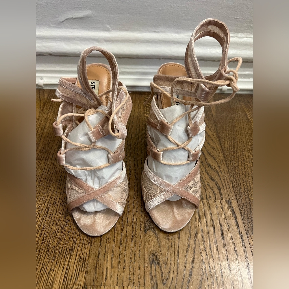 Steve Madden Laela Blush Heels Size 6.5 Look